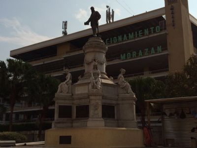 Wide view of the Francisco Morazán Marker and Monument image. Click for full size.