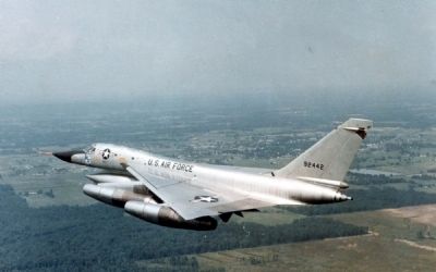 Convair B-58 "Hustler" image. Click for full size.