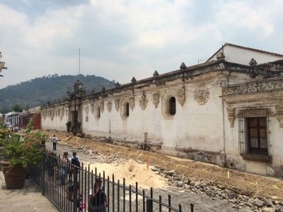 Wide view of The University of San Carlos Marker. Click for full size. Wide view of The University of San Carlos Marker image. Click for full size.