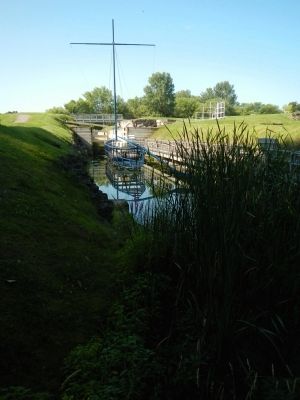 Coteau-du-lac canal image. Click for full size.