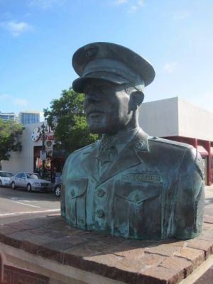 Bust of Gunnery Sergeant John Basilone image. Click for full size.
