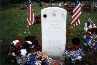Team Leader Gary I. Gordon Grave Marker image. Click for full size.