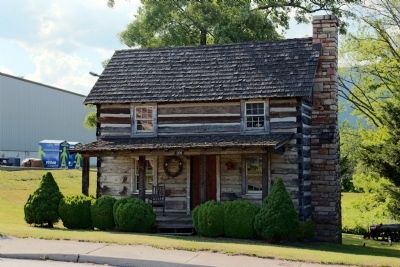 Two Story Log House image. Click for full size.