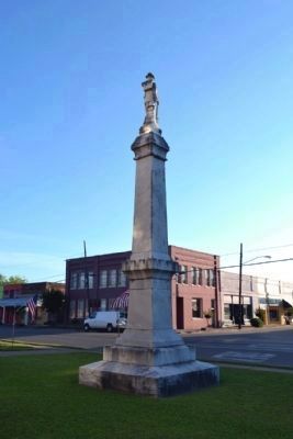 Clarke County Confederate Soldiers Monument. Click for full size. Clarke County Confederate Soldiers Monument image. Click for full size.