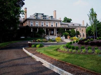 Montebello Mansion (from the southwest) image. Click for full size.