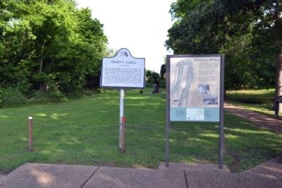 Grant's Canal and Mississippi Sidestep Markers image. Click for full size.
