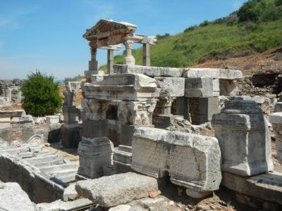 The Nymphaeum Traiani image. Click for full size.