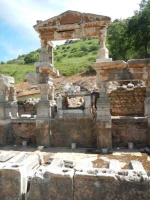 The Nymphaeum Traiani image. Click for full size.