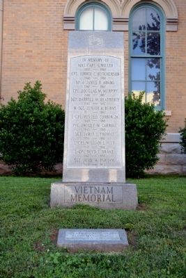 Robertson County Vietnam Memorial image. Click for full size.