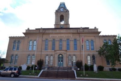 Robertson County Courthouse image. Click for full size.