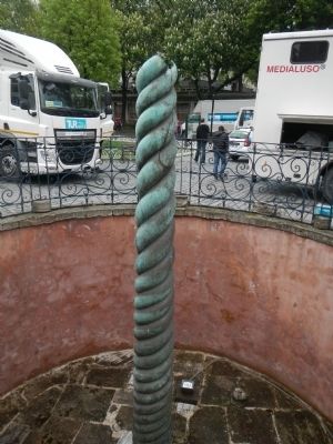 Serpent Column. Click for full size. Serpent Column image. Click for full size.