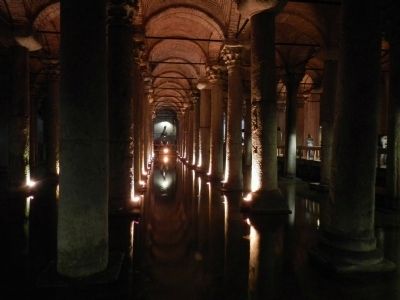 Basilica Cistern image. Click for full size.