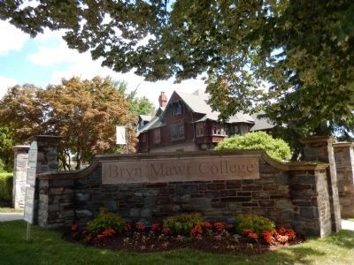 Bryn Mawr College entrance gate image. Click for full size.