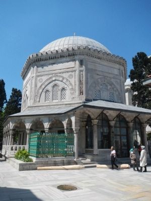 The Tomb of Suleiman the Magnificent image. Click for full size.