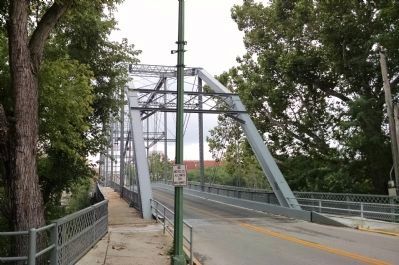 Bridge from the South Bank of Kentucky River. Click for full size. Bridge from the South Bank of Kentucky River image. Click for full size.