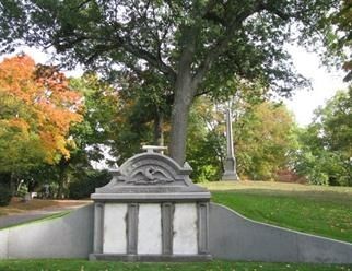 Newton Civil War Soldiers' Monument. Click for more information. Newton Civil War Soldiers' Monument image. Click for more information.