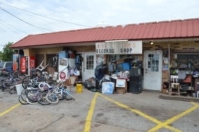Aikei Pro's Record Shop, Holly Springs. Click for full size. Aikei Pro's Record Shop, Holly Springs image. Click for full size.