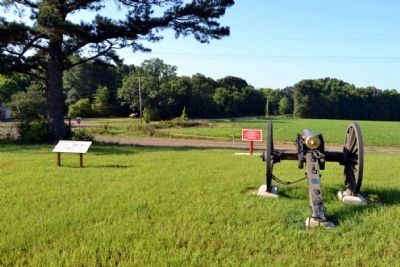 Bledsoe's Battery Marker at Left image. Click for full size.