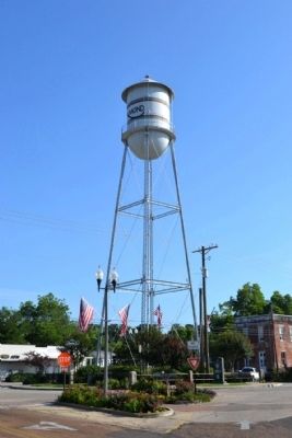 Raymond Water Tower image. Click for full size.