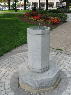 Pittsfield Elm Tree Sundial image. Click for full size.