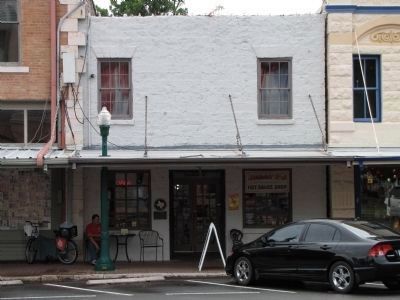 Shafer Saddlery Building and Marker image. Click for full size.