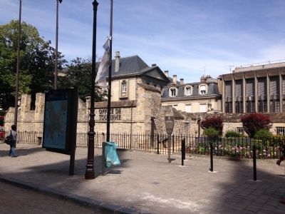 Maison du Trésorier du Chapitre de la Cathédral Marker. Click for full size. Maison du Trésorier du Chapitre de la Cathédral Marker image. Click for full size.