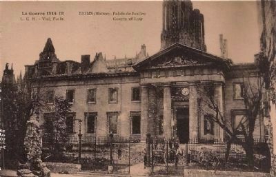 <i>Reims (Marne) - Palais de Justice / Courts of Law</i> image. Click for full size.