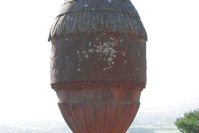 William Wallace Ornamental Urn image. Click for full size.