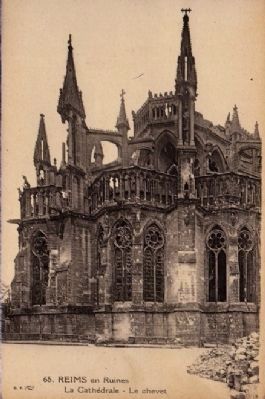 <i>Reims en Ruines. La Cathédral - le chevet</i>. Click for full size. <i>Reims en Ruines. La Cathédral - le chevet</i> image. Click for full size.