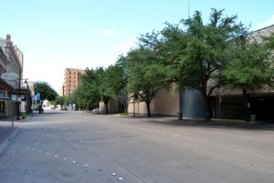 View to North Along Cypress Street image. Click for full size.
