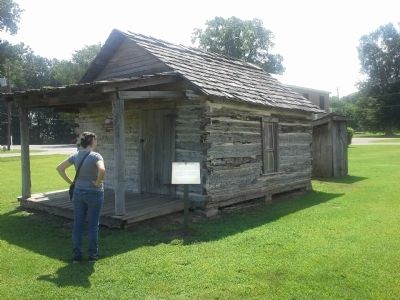 Harrell Farm Log Cabin image. Click for full size.