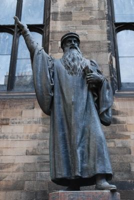 John Knox Statue Close-up image. Click for full size.