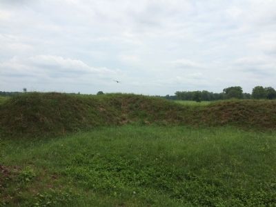Earthworks of Federal Siege Battery 27 image. Click for full size.