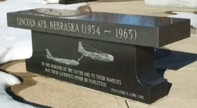 307th Bomb Wing (M) Memorial Bench image. Click for full size.