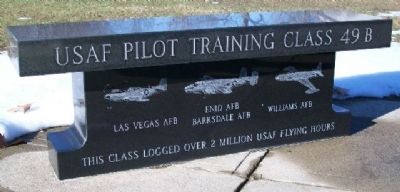 USAF Pilot Training Class 49-B Memorial Bench image. Click for full size.