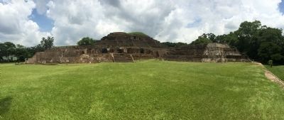 Tazumal pyramids and other construction at the site. image. Click for full size.