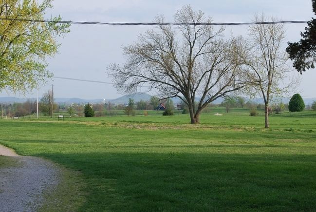 Confederate location at Pleasant View Farm can be seen in distance image. Click for full size.