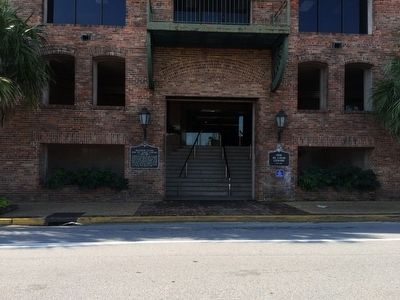 McGowin-Lyons entrance image. Click for full size.