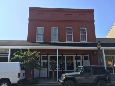 Former location of drugstore. Now it operates as Wintzells Oyster House. image. Click for full size.
