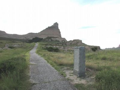 Oregon Trail Marker at Mitchell Pass image. Click for full size.