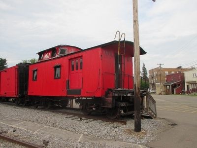Opposite Side Caboose #303 image. Click for full size.