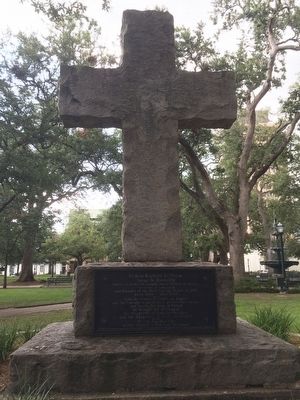 To Jean Baptiste LeMoyne monument. Click for full size. To Jean Baptiste LeMoyne monument image. Click for full size.