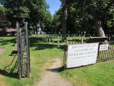 Johnson Island Confederate Stockade Cemetery image. Click for full size.
