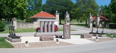 Veterans Memorial image. Click for full size.