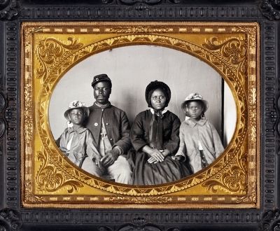 Unidentified Union Soldier and Family. Click for full size. Unidentified Union Soldier and Family image. Click for full size.