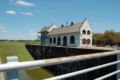 Plaquemine Lock Historical site image. Click for full size.