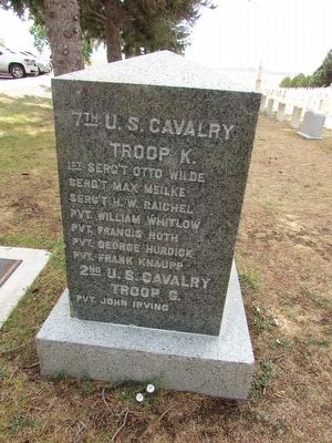 Right Side of Bear Paw Memorial. Click for full size. Right Side of Bear Paw Memorial image. Click for full size.