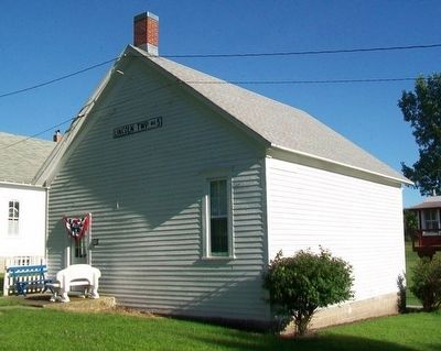 Lincoln No. 5 School and Marker. Click for full size. Lincoln No. 5 School and Marker image. Click for full size.