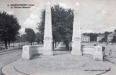 Original WWI American 3rd Division Monument image. Click for full size.