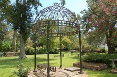 Highland Cemetery. Click for full size. Highland Cemetery image. Click for full size.